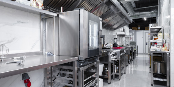 Limpiezas de Conductos de Extracción y Ventilación Castelldans · Cocina de Guarderías